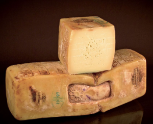 RAGUSANO cheese
