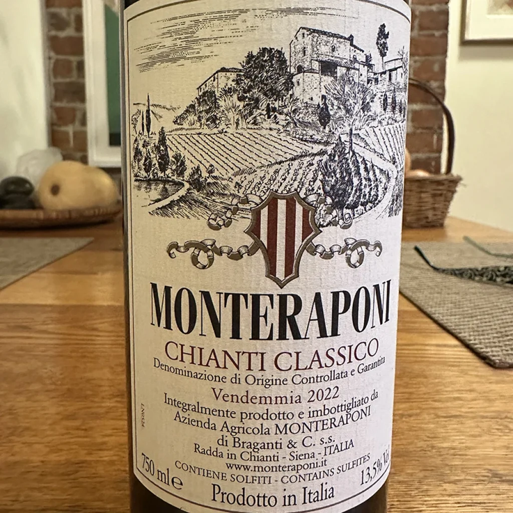 Monteraponi chianti Classico wine bottle
