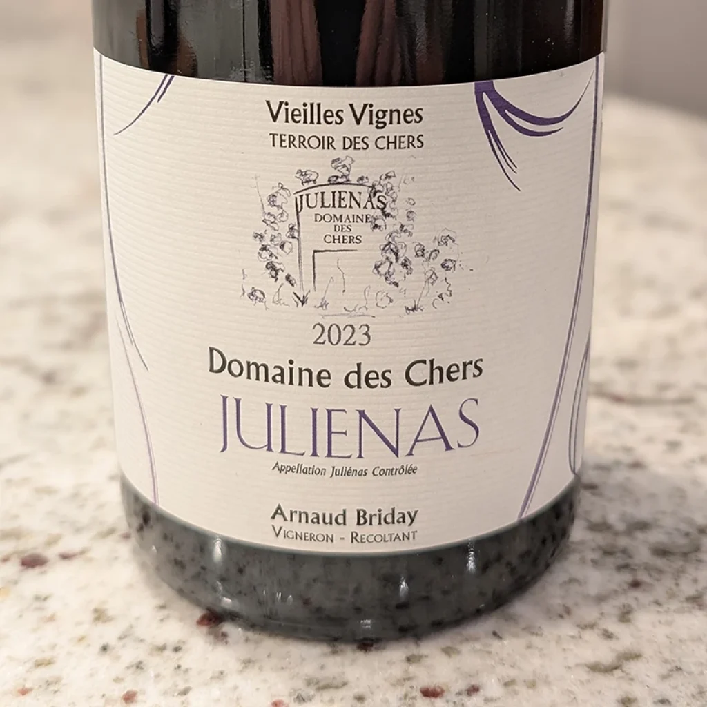 Domaine des Chers Julienas wine bottle